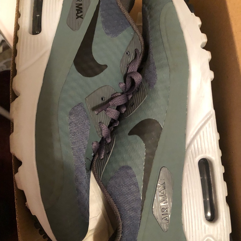 Air max camo color